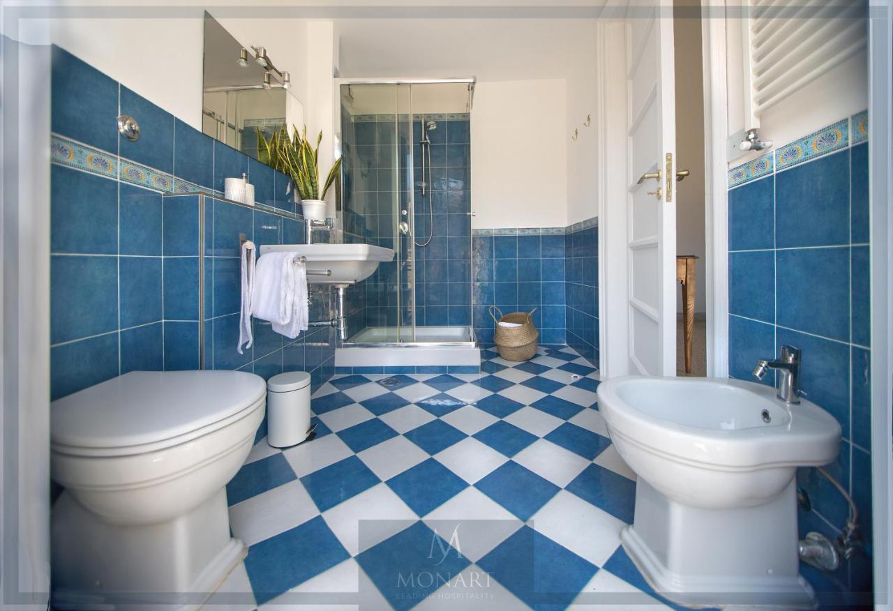 Monart Hospitality Cavour Bed & Breakfast Naples Exterior photo