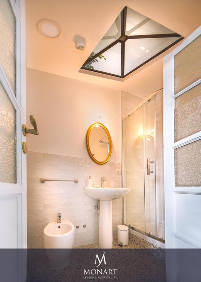 Monart Hospitality Cavour Bed & Breakfast Naples Exterior photo